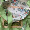 Groene Totebag van vintage stoffen en geborduurde molen