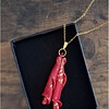 Handgemaakte rode hanger - uniek juweel - speciaal geschenk voor dames