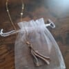 Handgemaakte statement hanger |Unieke polymeerklei halsketting | artistiek juweel voor haar |