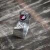 Handgemaakte zilveren ring met roosgeslepen granaat