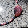 Pink Treasure: Ketting met grote roze agaat, rhodoniet en blauwe aventurijn