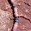 Pink Treasure: Ketting met grote roze agaat, rhodoniet en blauwe aventurijn