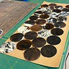 Set van 6 onderzetters van echte koeienhuid 9cm