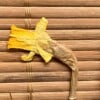 Wandhanger gemaakt op naturel bamboematje met gedroogde bloemen - Botanische Bamboe Kunst - Boho Natuurlijk - Geperste Bloemen