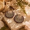 Boho oorhangers met robijn