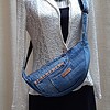 Denim slingbag / crossbodybag donker