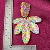 Epoxy oorbellen 'blad' - veelkleurig