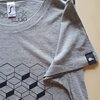 Hand bedrukt grijs katoenen-viscose t-shirt, zwart bijenkorf design, women's, large