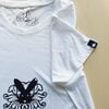 Hand bedrukt wit katoen t-shirt, zwart konijn en bloem design, men's, large