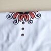 Hand bedrukt, wit katoen t-shirt, zwart konijn en rode bloem design, men's, extra large