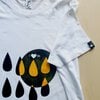 Hand bedrukt wit katoenen t-shirt, zwarte en gele regendruppels design, "I love NL", men's, large
