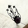 Handgemaakte paddenstoelenclusterbroche met amethist en zwart gepatineerd koper