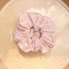 Scrunchie hartjes/ bloemen/ vlinders/ zomers (gemaakt met stof van France Duval Stalla)