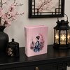 Handgedecoreerde bewaardoos in boekvorm met Geisha