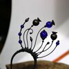 Handgemaakte handgemaakte haarvork met blauw glas en zwart gepatineerd koper