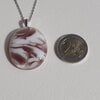 Rozenzwaai - RVS ketting met uniek glas hanger