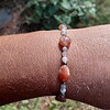 Sun & Moon: armband met grote zonnestenen en meerkleurige maansteen