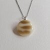 Zandglans - RVS ketting met uniek glas hanger