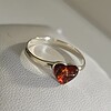 Zilveren ring 925 met Baltische amber – hartvormig