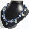 Delftsblauwe ketting met bloemenkralen en oud-Hollandse bedels