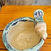 Handgemaakt keramisch schaaltje met vogeltje