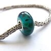 Handgemaakte turquoise Pandora-stijl bedel van lampwork glas met sterling zilveren kern