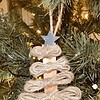 Kerstboom met strikjes – handgemaakte kerstdecoratie