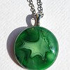 RVS ketting met uniek "Groen knal" glas hanger