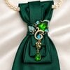 Stropdas ketting groen - Charming Tie necklace -Stropdas met broche en parelketting