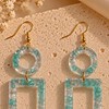 Turquoise Geometrische Hangoorbellen met Kralen | Statement Oorbellen met Goudkleurige Details