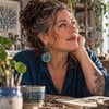 Ancient Treasures & Bohemian Soul, artistieke oorbellen met keramische hangers