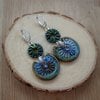 Ancient Treasures & Bohemian Soul, artistieke oorbellen met keramische hangers