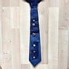 Das Stropdas Linde van upcycled denim blauw