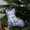 Handgemaakte kerstsok kersthanger 8 cm – Delftsblauw borduurwerk 5