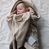 Handgemaakte wikkeldekens van ribfluweel | Taupe & off-white | Baby 🤍