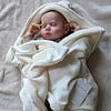 Handgemaakte wikkeldekens van ribfluweel | Taupe & off-white | Baby 🤍
