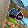 Handgeschilderd tegeltje – Het rode huisje| 10 × 10 cm