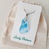 Ocaan golf hangerketting: handgemaakte turkoois glazen waterdruppelsieraden, op zee geïnspireerde glazen hanger.