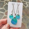 Set hanger en oorbellen met blauw groen glas, oorbellen set met ketting van blauw groen glas.