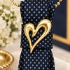 Statement ketting blauw met hart– unieke stropdas met sierbroche en parelketting