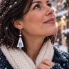 Witte Kerst & Cadeautjes uitpakken, emaille kerstboom oorbellen met Swarovski