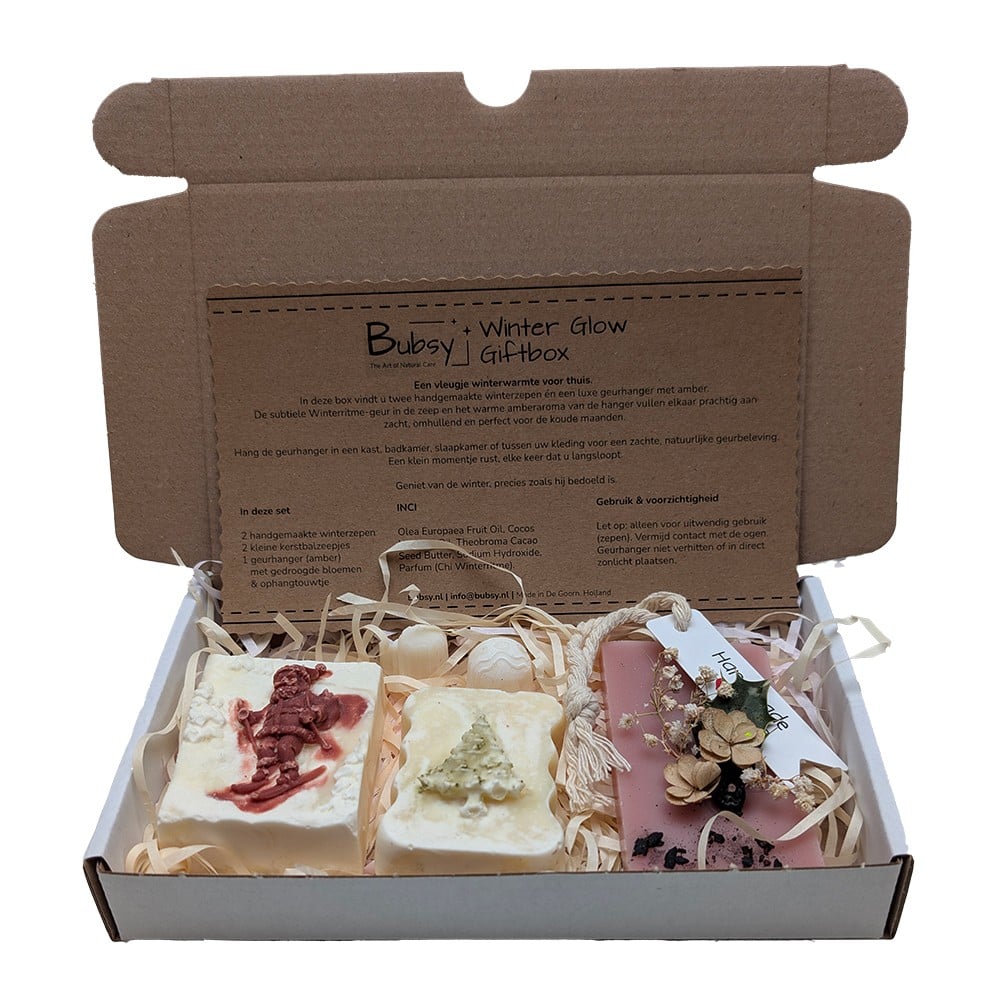 Winter Glow Giftbox – Handgemaakte Winterzeep & Amber Geurhanger me… - 109297 Kerst Giftbox Winter Glow – Handgemaakte Winterzeep & Amber Geurhanger