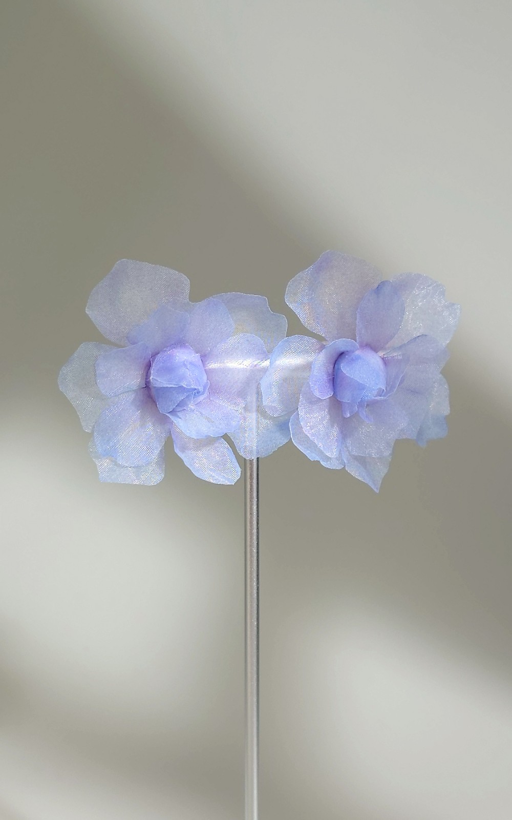 Handgemaakte Lila Bloem Oorbellen – S925 Zilver