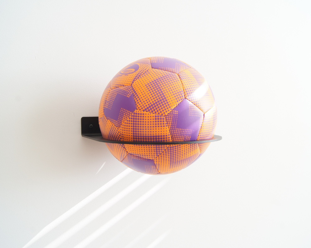 STERKSTAEL Ball Noir ø 20cm - industriële balhouder muur - wandbeve… - 87102 STERKSTAEL Ball Noir ø 20cm - industriële balhouder muur - wandbevestiging - kleur zwart - poedercoating - staal