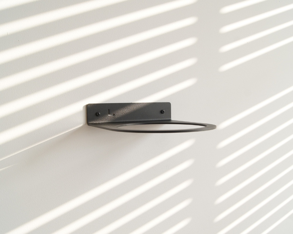 STERKSTAEL Flora S Eco Pot Petrol Green - bloempothouder - kleur houder zwart - kleur pot donkergroen - inclusief bloempot ø12cm - poedercoating - staal