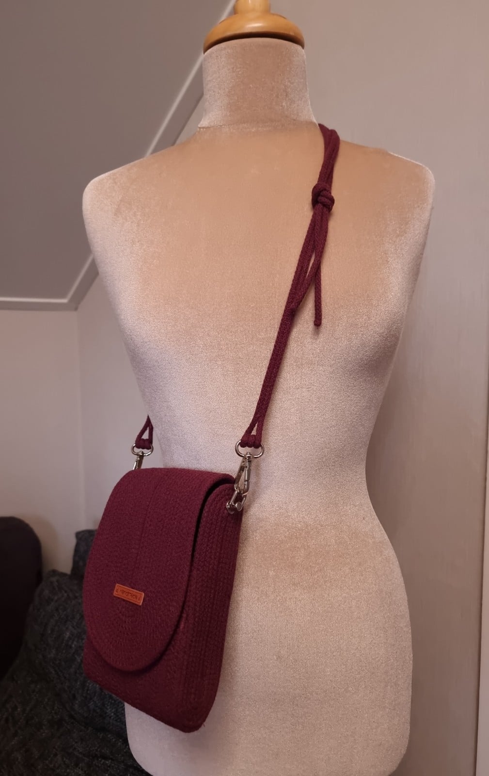 Mila – handgemaakte schoudertas van koord