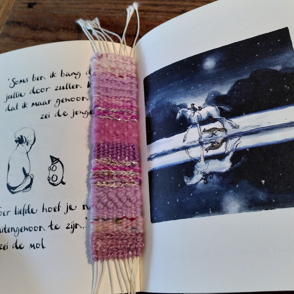 Geweven boekenleggers roze