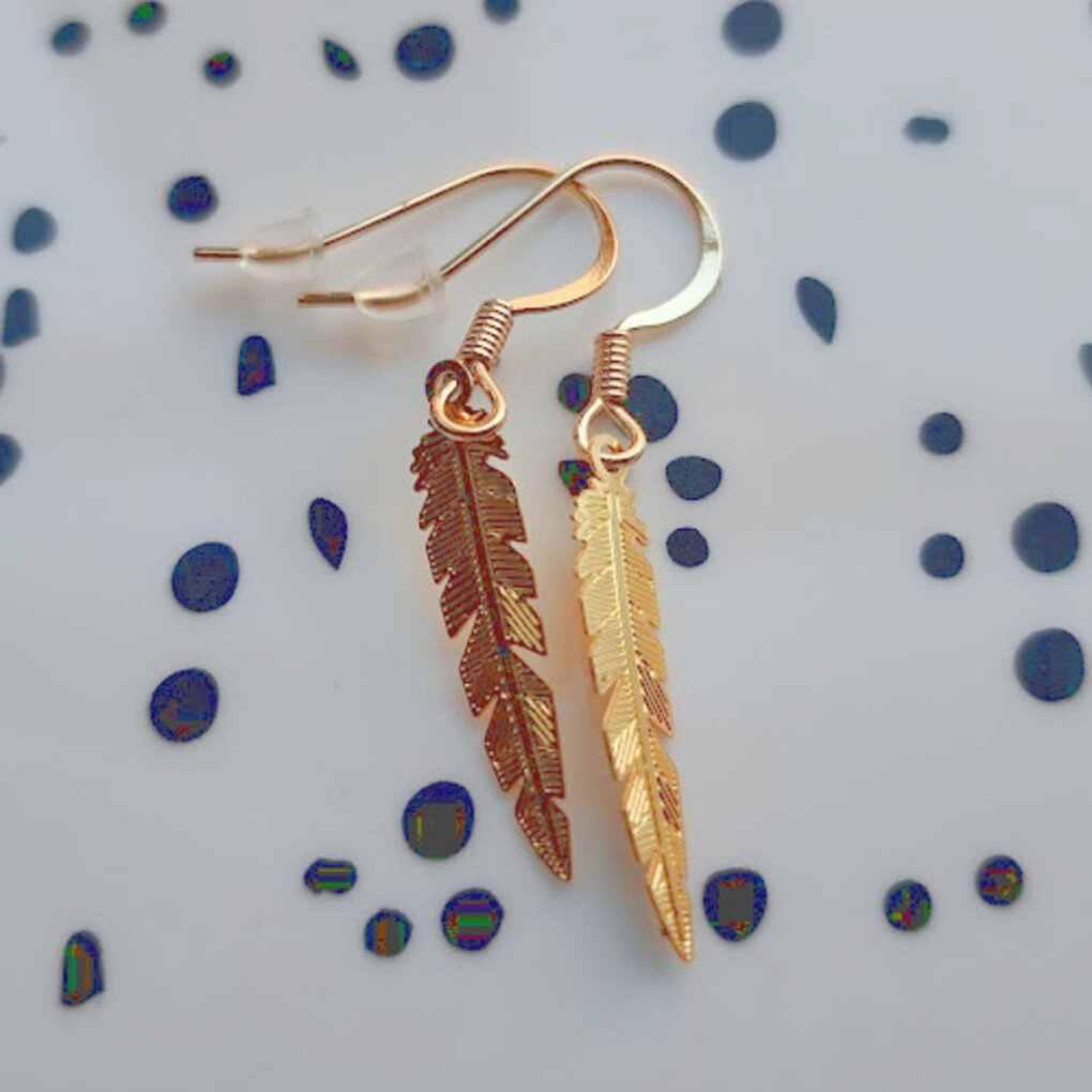 Oorbellen lang goud filligraan blad