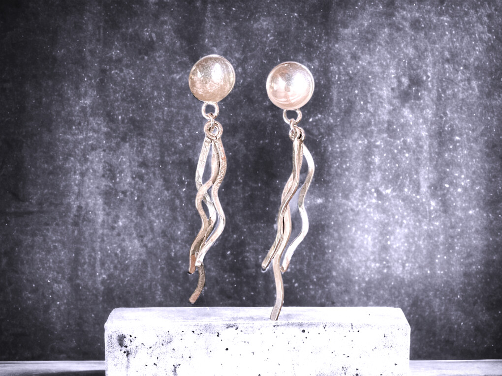 zxvg2-39633962-3034-3365-3934-306134323037-v3.jpeg Speelse oorbellen in zilver