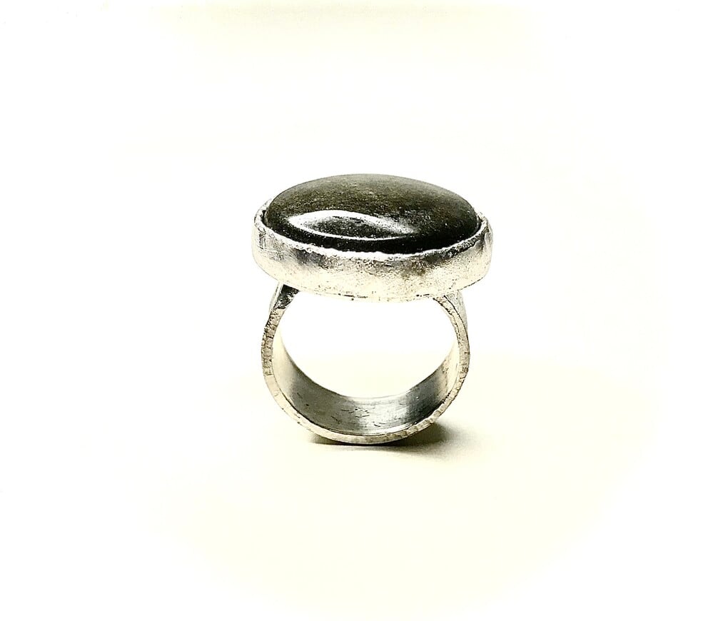 7ihgnl-36623739-6663-6165-6262-386634643232-v3-1.jpeg Grote zilveren ring met Obsedian
